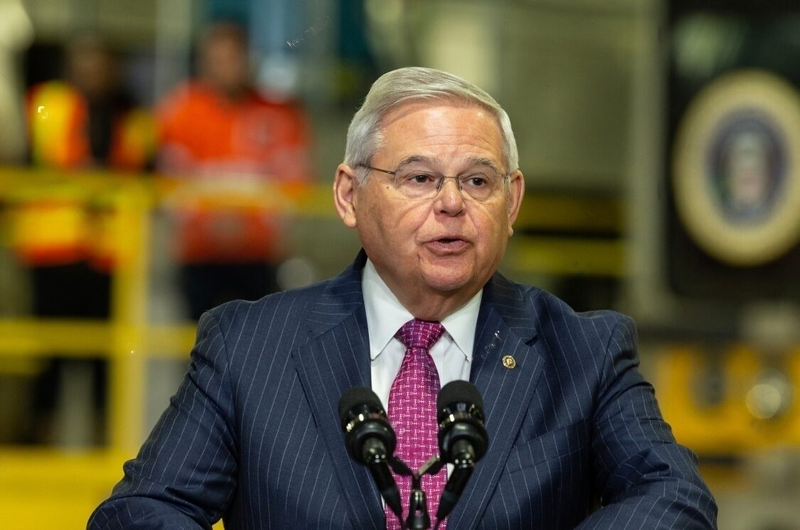 Sen. Bob Menendez investigation is ongoing, federal prosecutors say